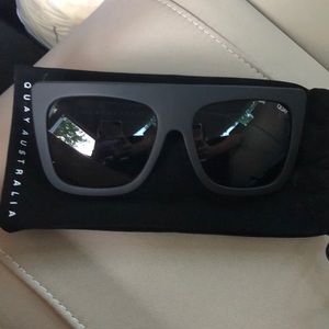Quay sunglasses🕶